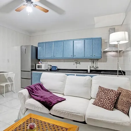 Vakantiehuis Ada House La Listada